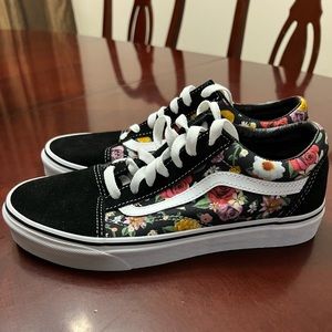 Vans “Off the wall” shoes